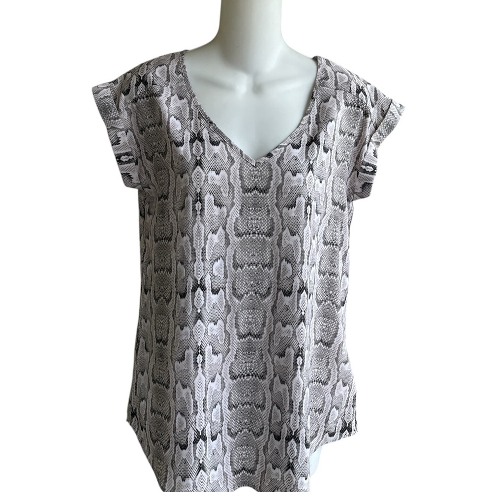 Express Snake Print Silky Blouse Top Cap Sleeve Gray Cream V-neck Ladies XS